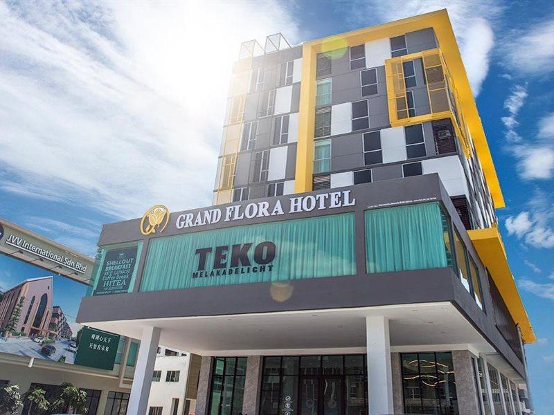 Grand Flora Hotel Malacca Exterior photo